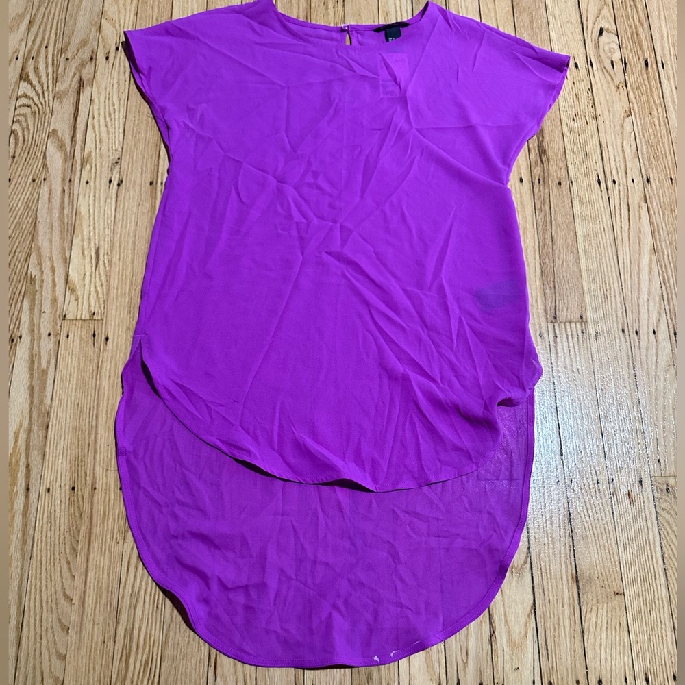 Purple sleeveless top. Sheer but not see through. Keyhole & button closure. S 12